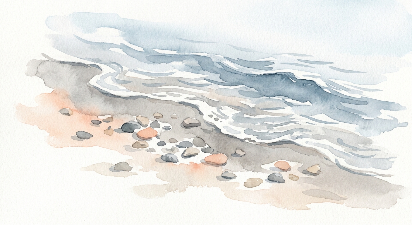 Aquarell-Darstellung sanfter Wellen, die an eine Küste mit verstreuten Kieseln schwappen