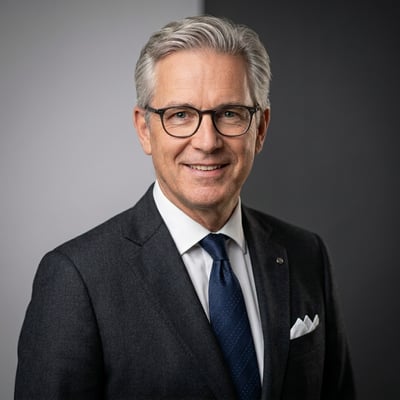 Das Energie-CEO-Portrait, das Versorgungsverantwortung trägt — KI-generiertes Beispiel 4