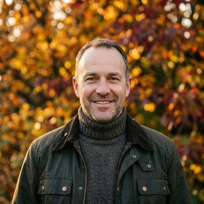 Dein KI-Profilbild im natürlichen Herbst-Look — KI-generiertes Beispiel 30