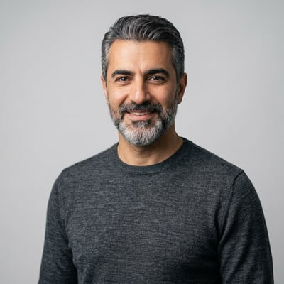 Portfolio-Profilbild minimalistisch: du als dein eigenes bestes Werk — KI-generiertes Beispiel 14