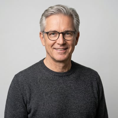 Portfolio-Profilbild minimalistisch: du als dein eigenes bestes Werk — KI-generiertes Beispiel 4